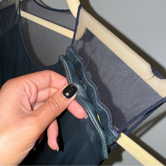 ADEAM NAVY GOWN. NEW. NO SIZE OR SALES TAG - Picture 6 of 15